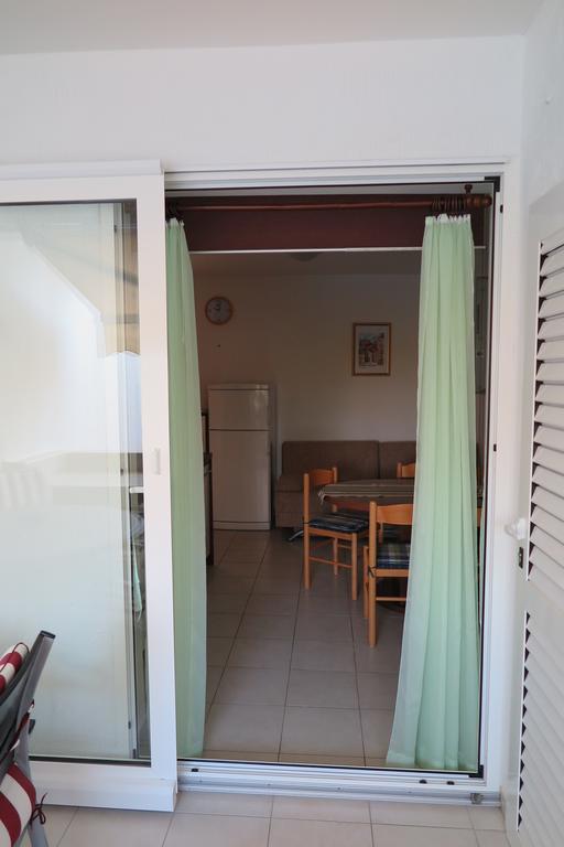 Apartment Omerovic Novalja Exterior foto