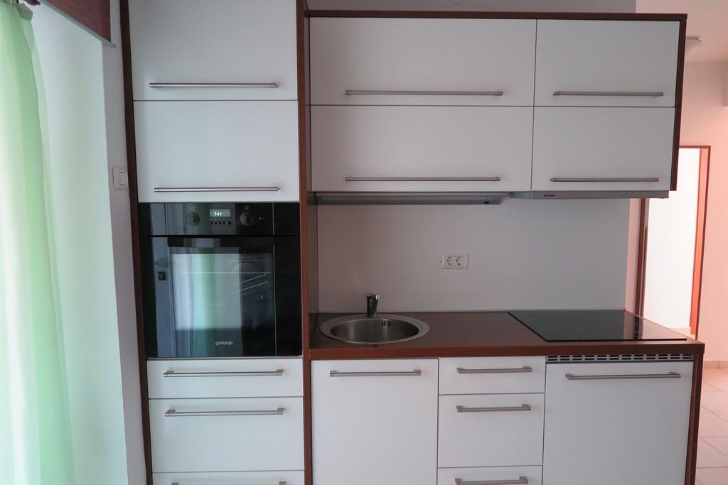 Apartment Omerovic Novalja Exterior foto